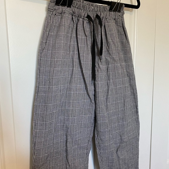 🎉5/$30 - SHEIN joggers - Picture 2 of 6